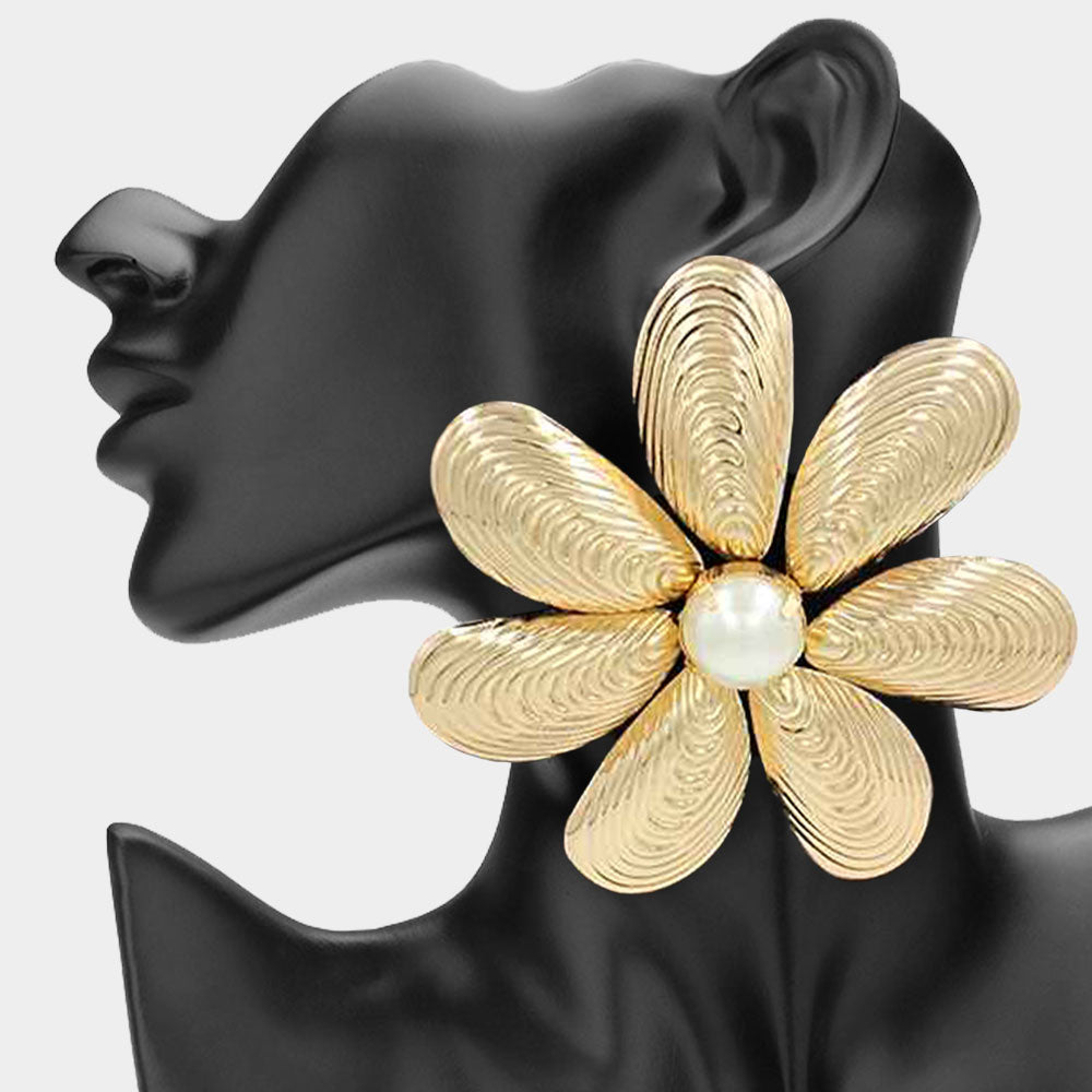 The Pearl Daisy