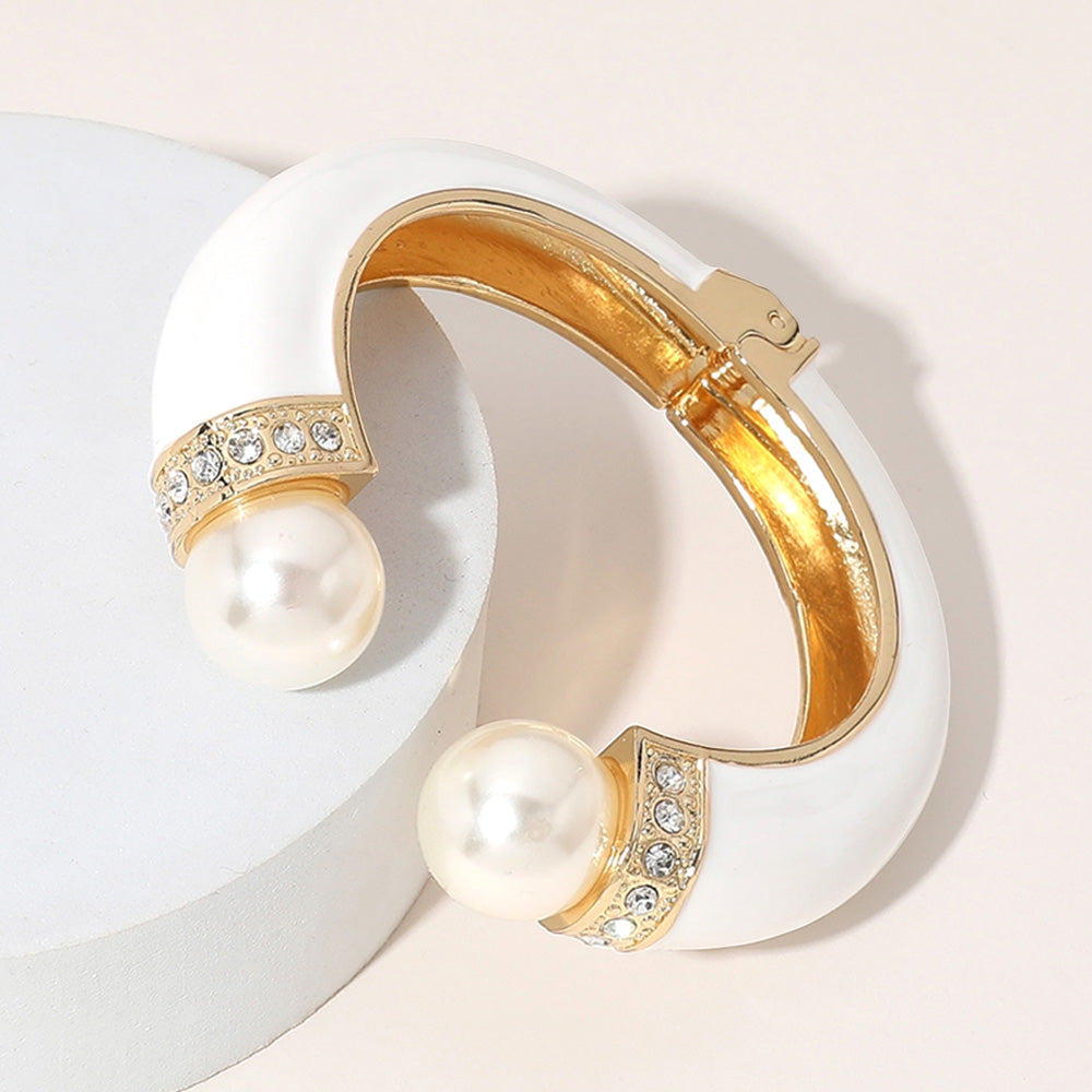 The Queens Pearl Bracelet